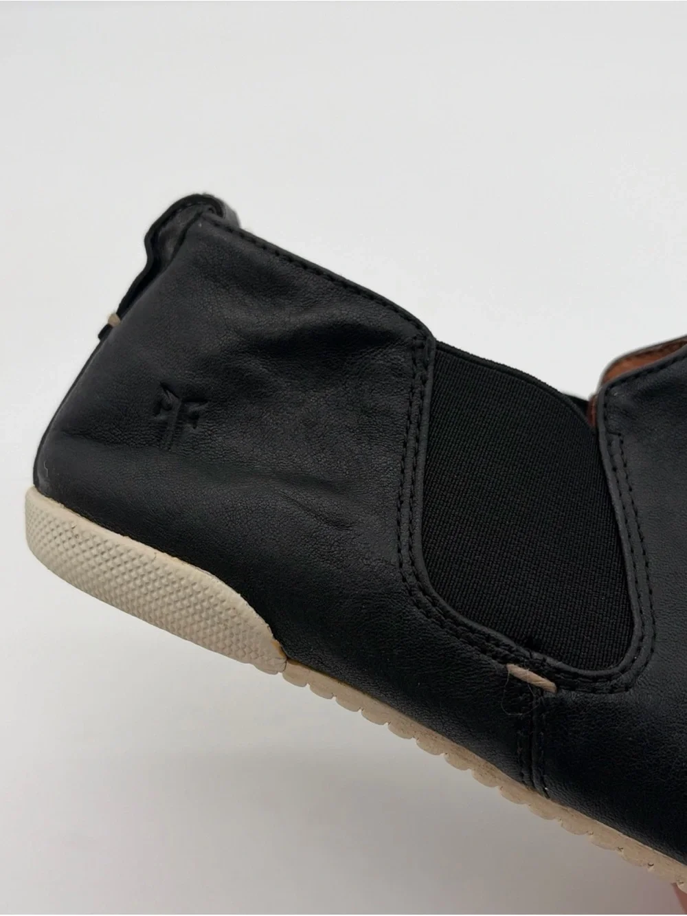 FRYE Leather Melanie Chelsea Booties Black Travel  Size 7.5
